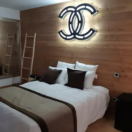 Le Grizzly Luxe Location Фон-Ромё